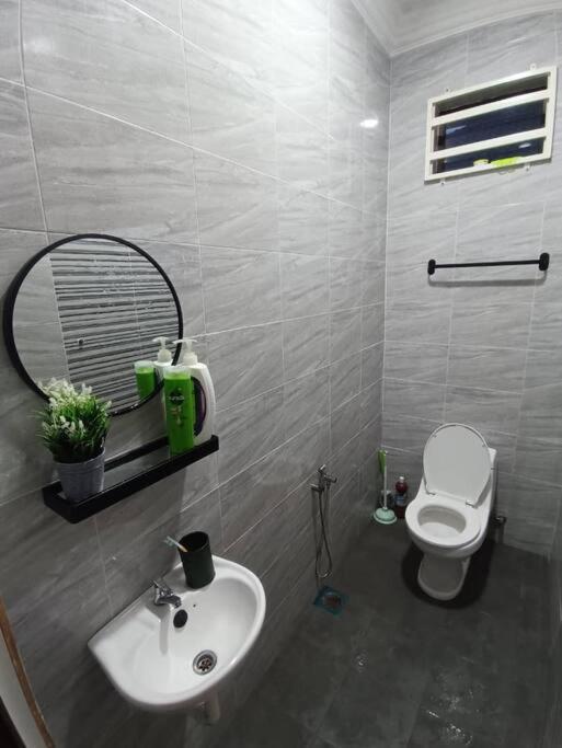 3Bedrooms,2Bath, Wifi, Netflix,Toileteries,Aircond Kuala Terengganu Buitenkant foto